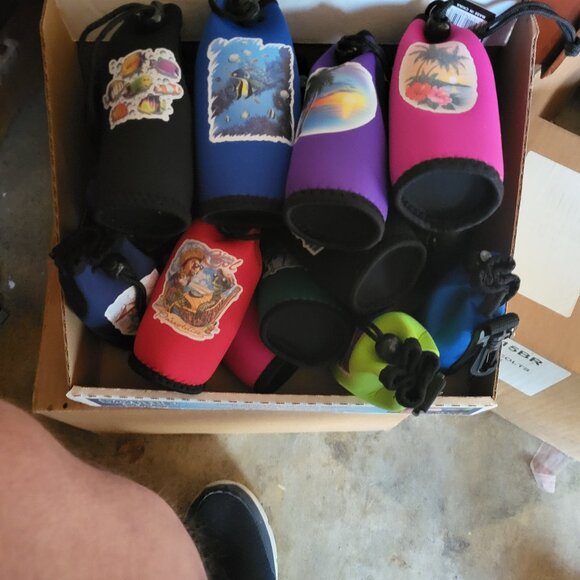 BEACH SCENE BOTTLE KOOZIES - Picture 1 of 1